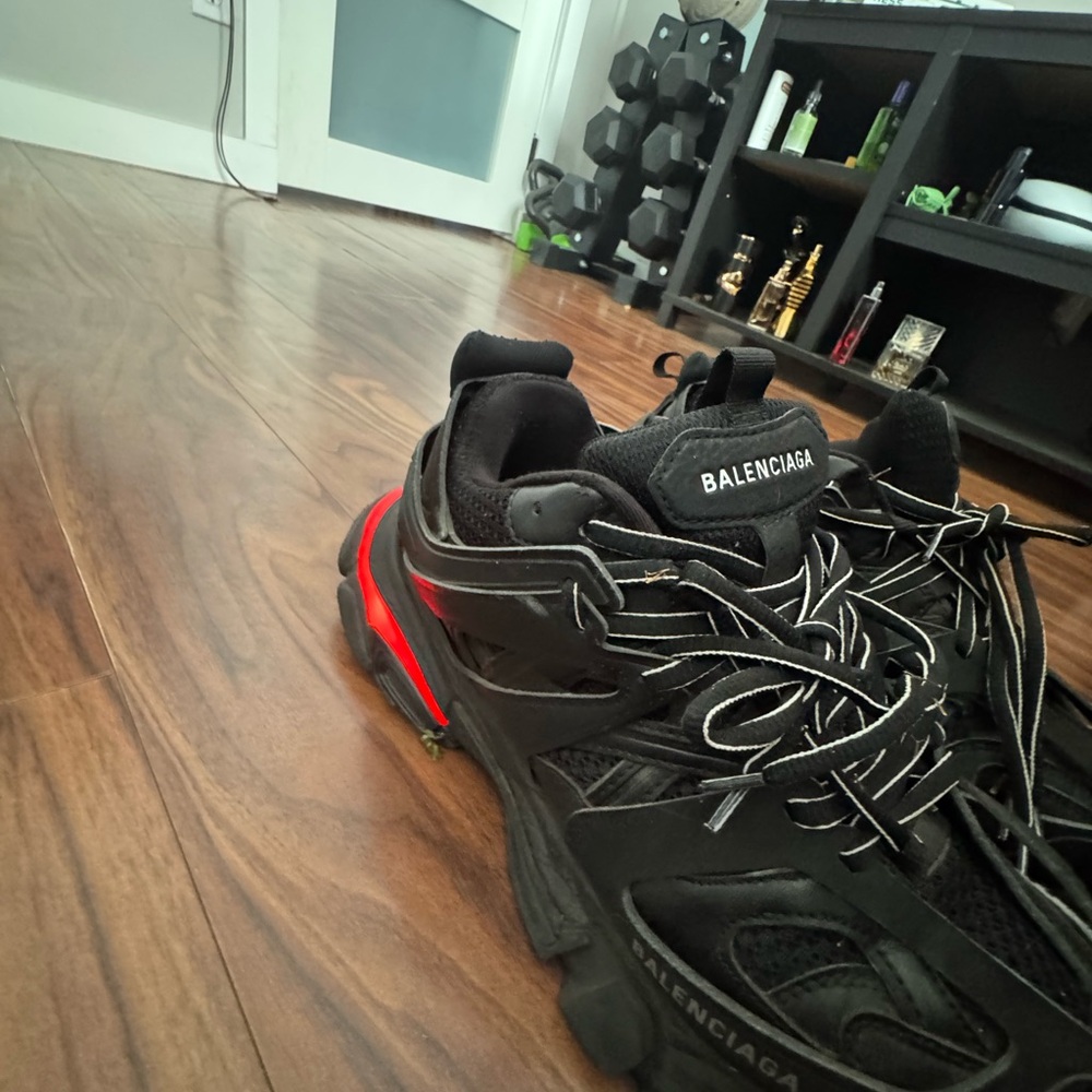 Balenciaga Black Sneakers - Picture 3 of 5
